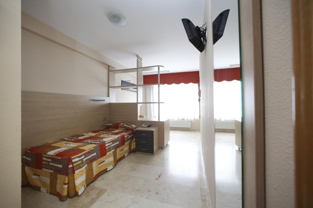 Hotel Rialta Culleredo Extérieur photo